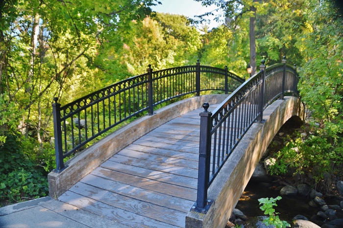 bridge in Lithia Park
